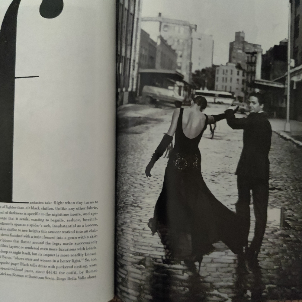 1992 Harper's Bazaar Magazine - November Issue - Picture 15 of 17